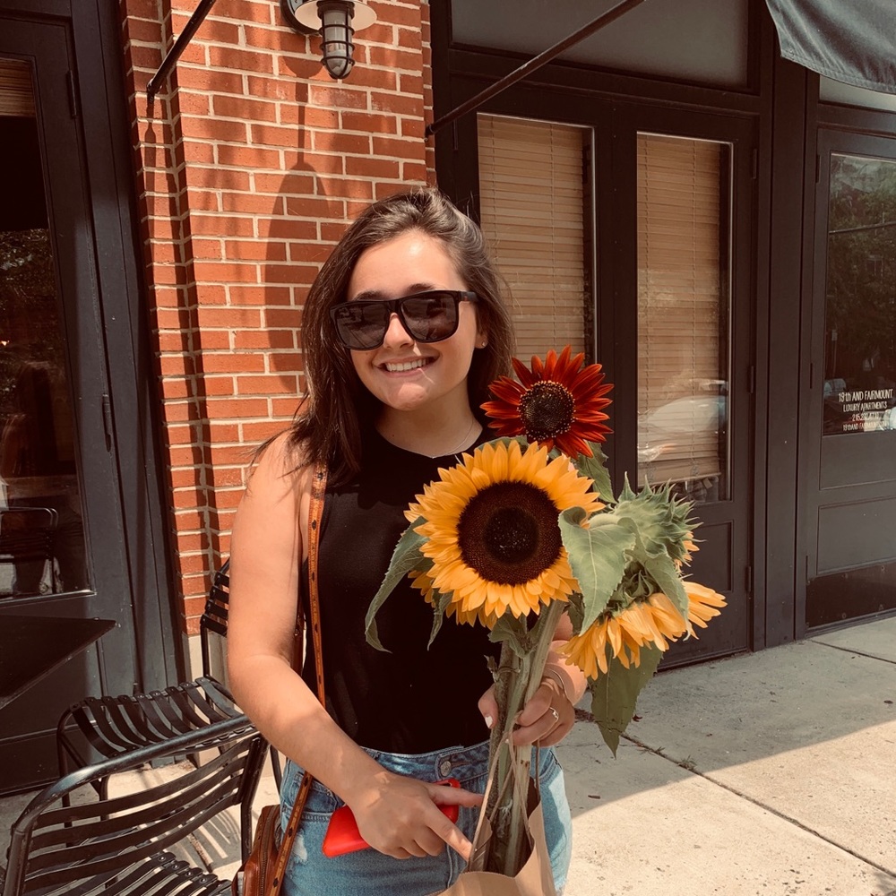 Meet your Posher, Nina